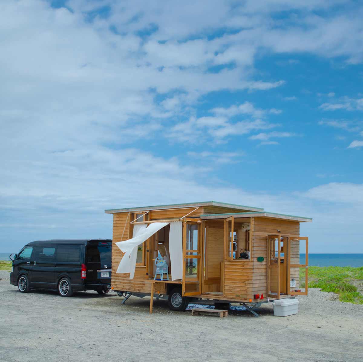 お茶旅号 海辺に停車